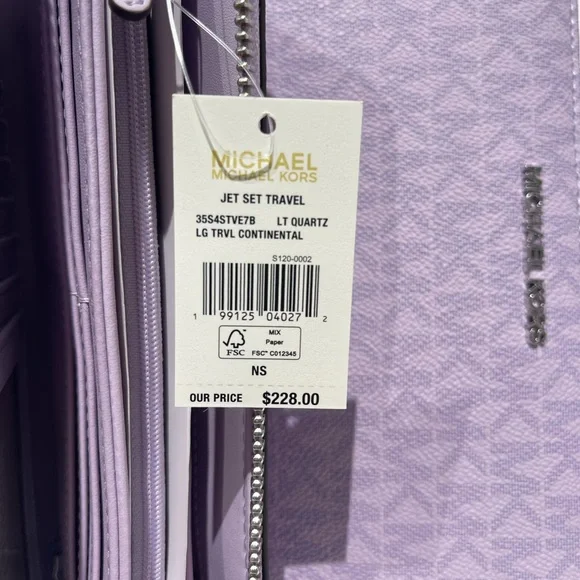 MICHAEL KORS Jet Set Lg Signature Logo Continental Wallet Wristlet
Lt Quartz - Picture 10 of 16